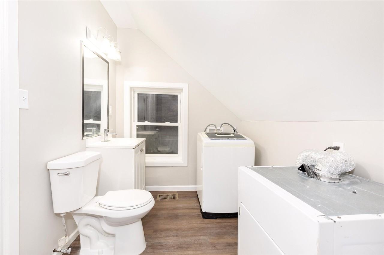 2246 S Albany Ave #4F - Photo 6 of 14