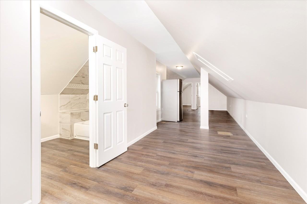 2246 S Albany Ave #4F - Photo 7 of 14