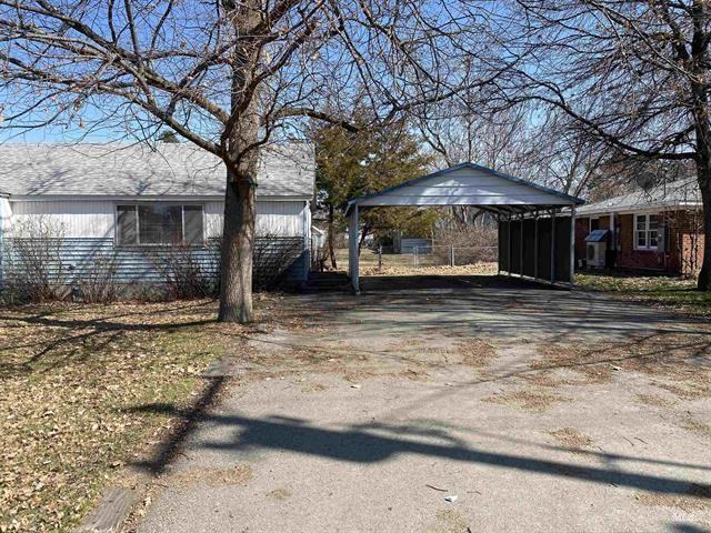 1722 N Allumbaugh St #NA - Photo 2 of 17