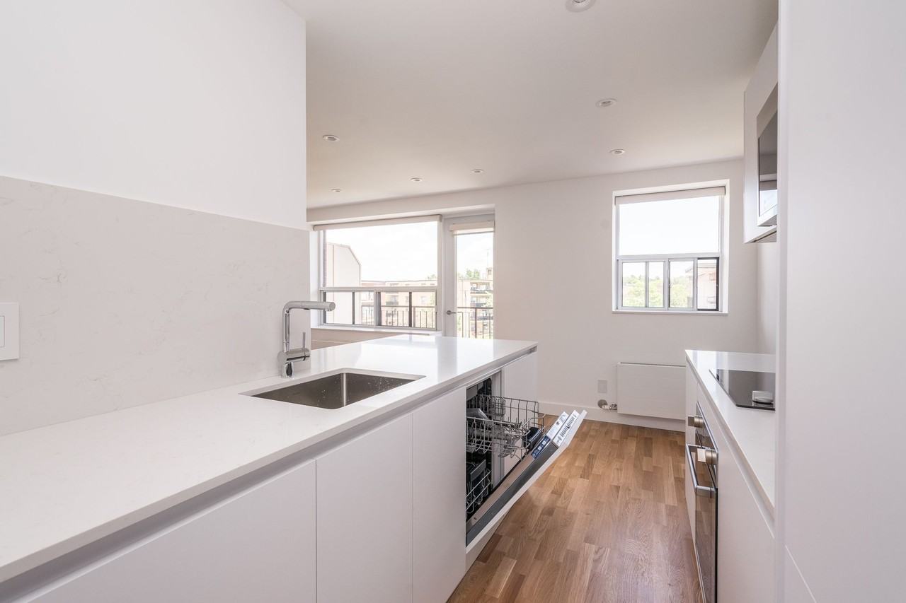 5556 Eccleston Drive Apartments 55 Eccleston Dr, Toronto, ON M4A 1L1