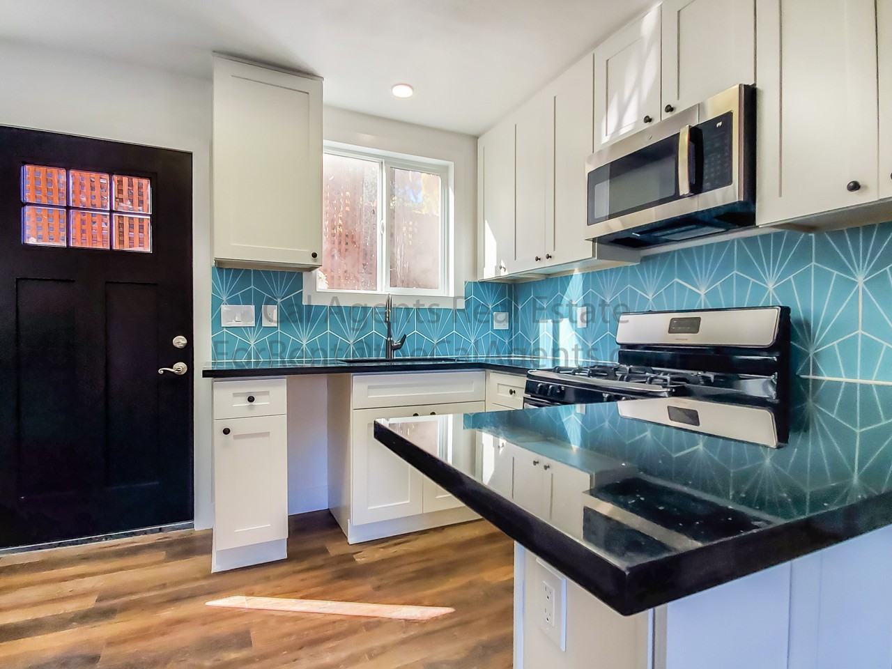 3115 Beaumont Ave #3115 - Photo 3 of 10