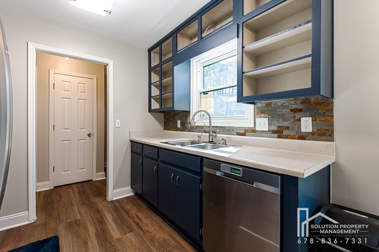 6080 Stone Wood Dr Nw #1 - Photo 5 of 24