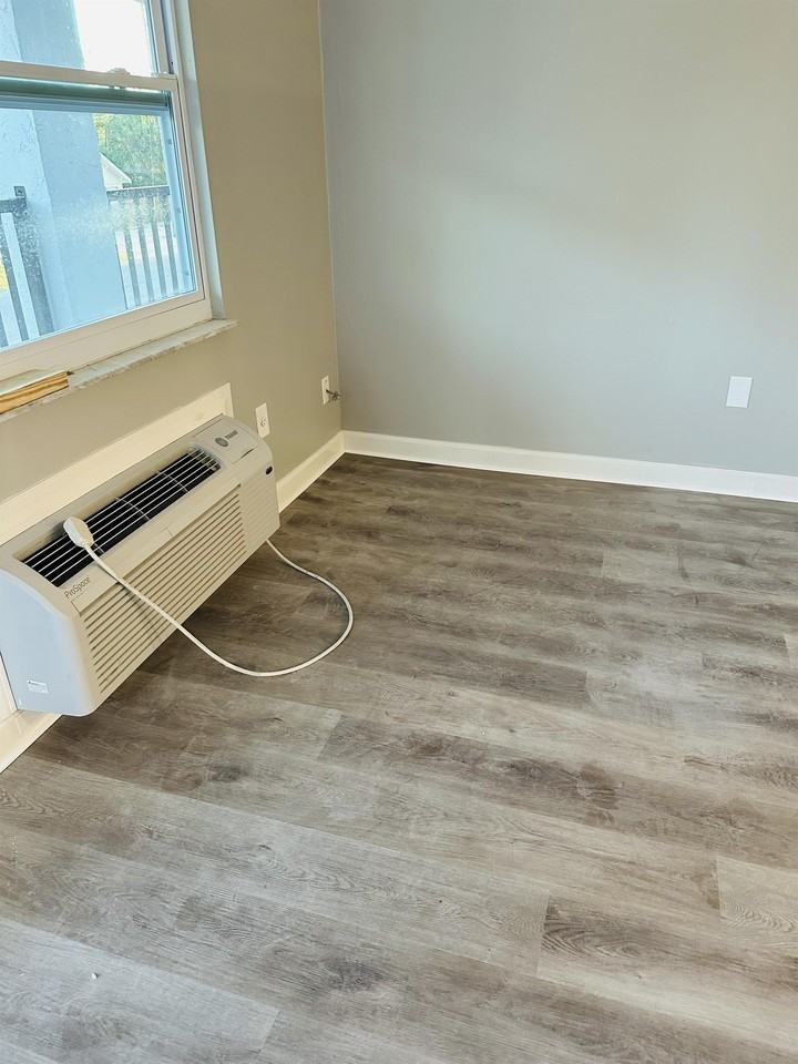 5847 Nebraska Ave #4 - Photo 3 of 11