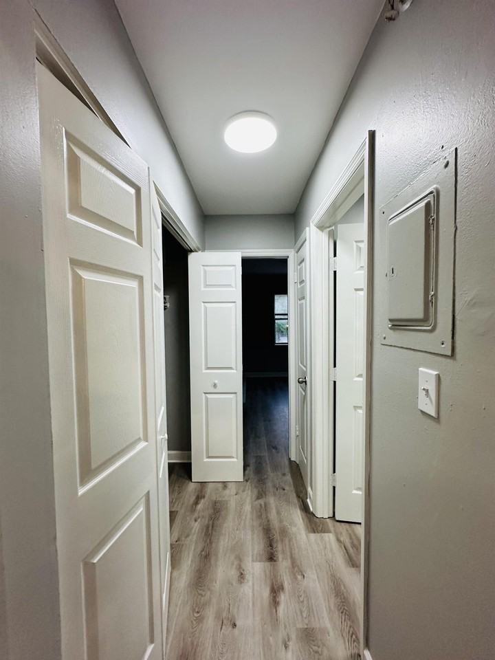 5847 Nebraska Ave #4 - Photo 7 of 11