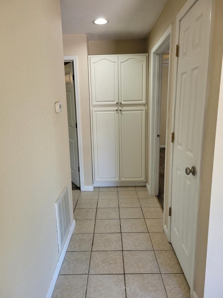 1009 Briarwood Rd Apt 1 #1 - Photo 7 of 18