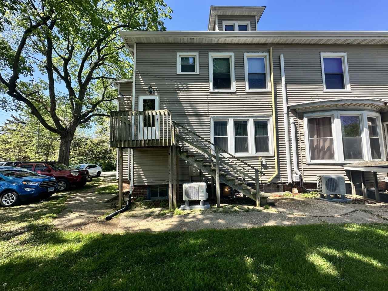 505 1/2 E Locust St #B - Photo 2 of 23