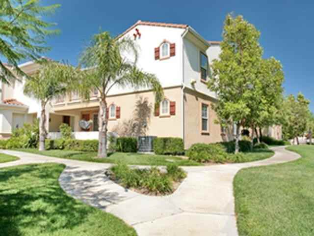 8250 Vineyard Ave - Photo 2 of 19