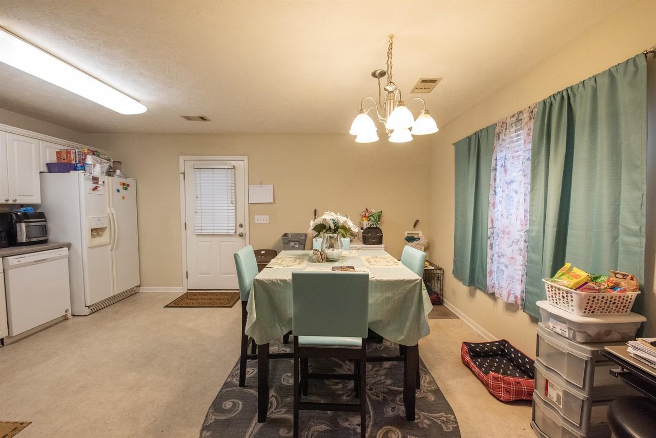 981 Pleasant Ave #NA - Photo 5 of 18