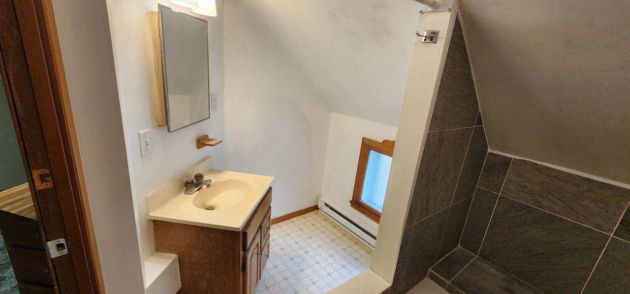 32 11th St Nw #2 - Photo 6 of 15