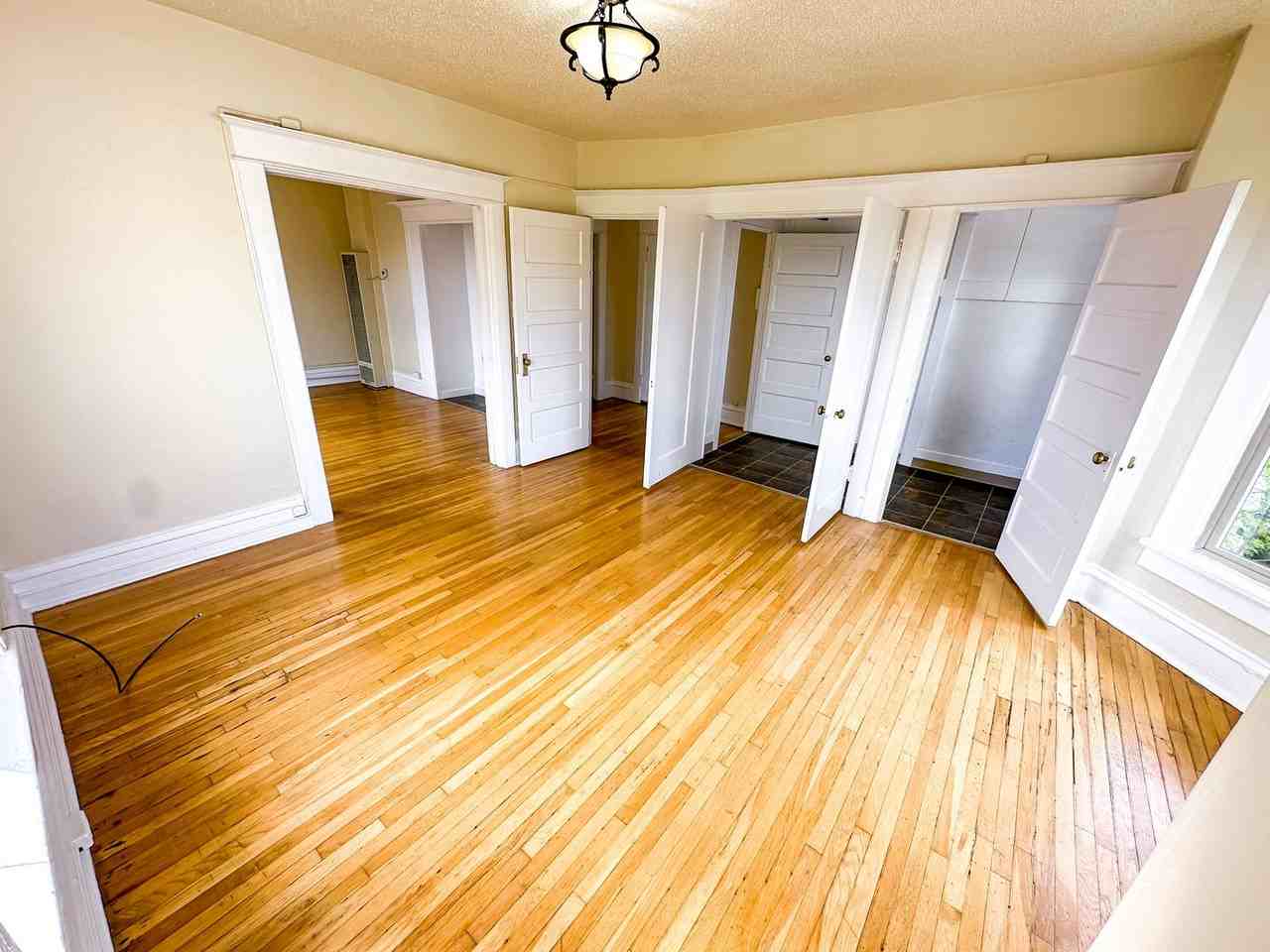 Casa Del Rey Apartments - Photo 3 of 25