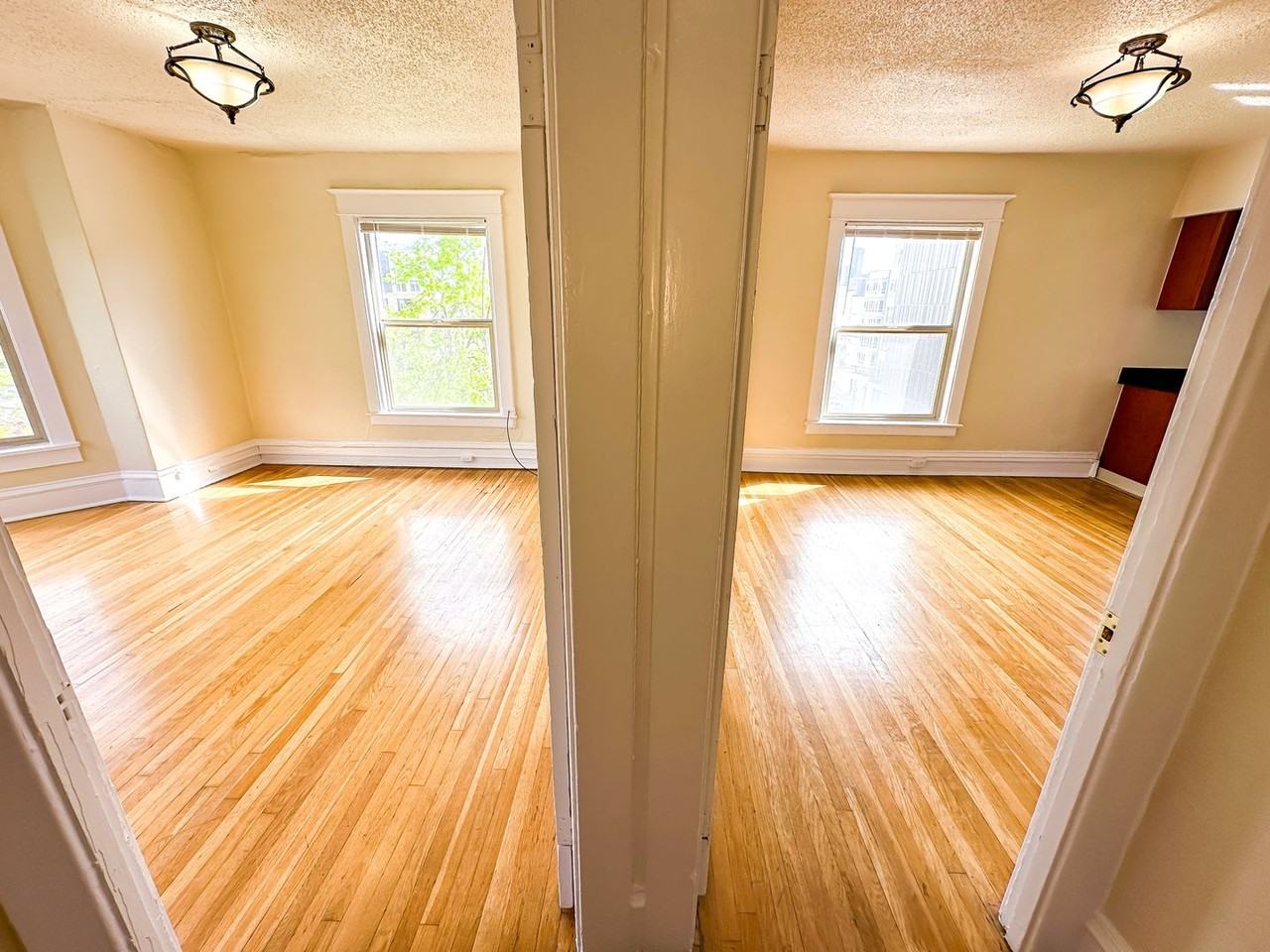 Casa Del Rey Apartments - Photo 7 of 25