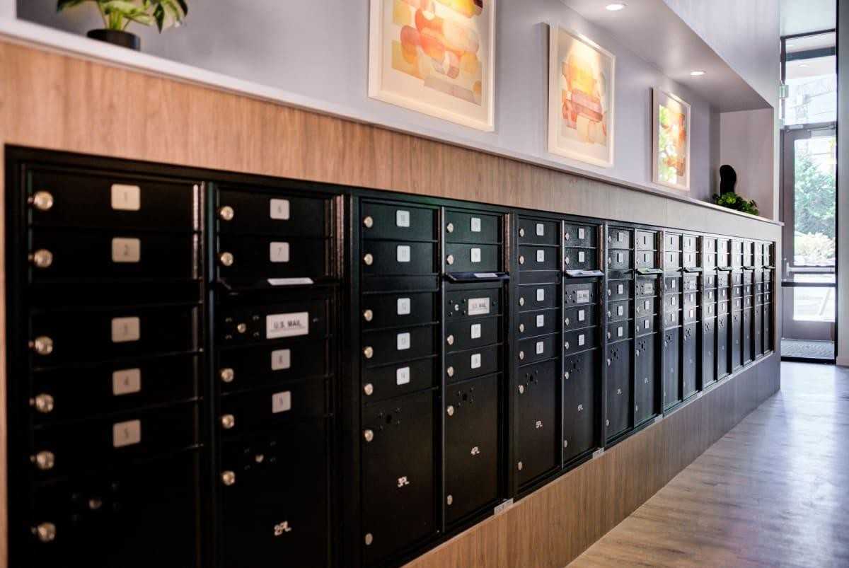 8460 164th Ave Ne - Photo 2 of 37