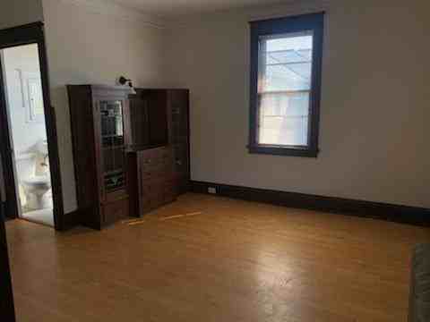 Saxony Manor - Photo 2 of 13