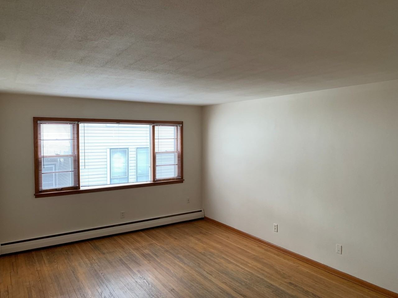 417 Grand - Photo 6 of 23