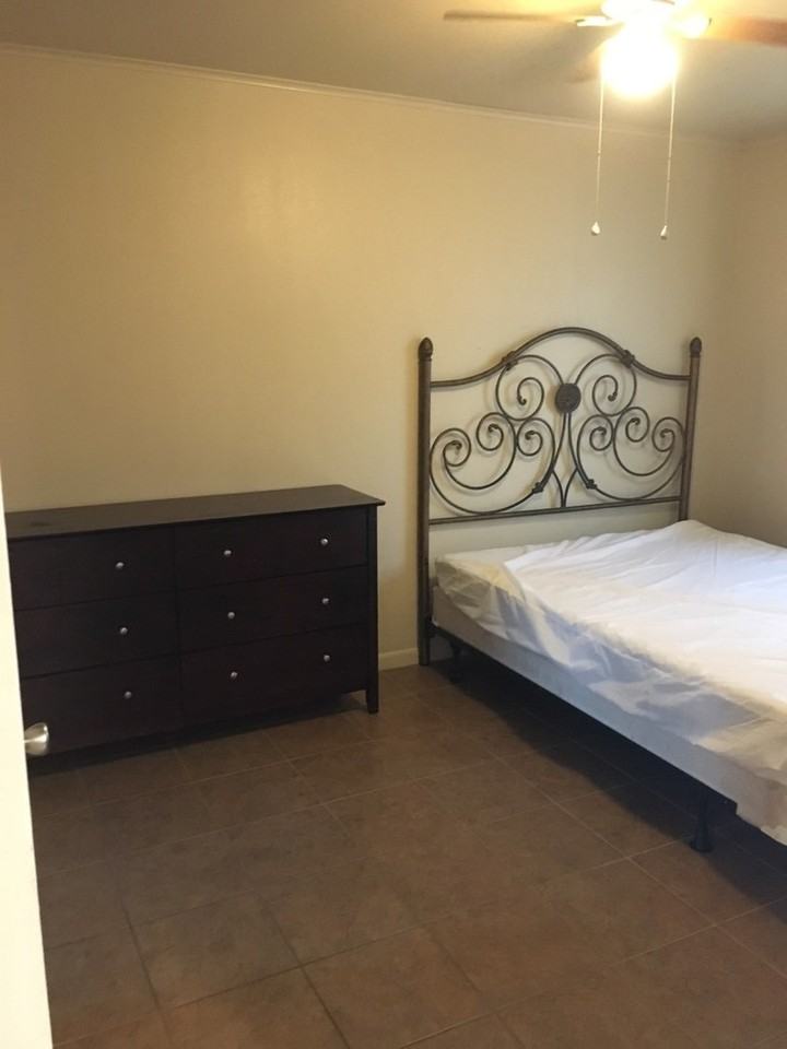 606 S Trenton St #1 - Photo 3 of 4