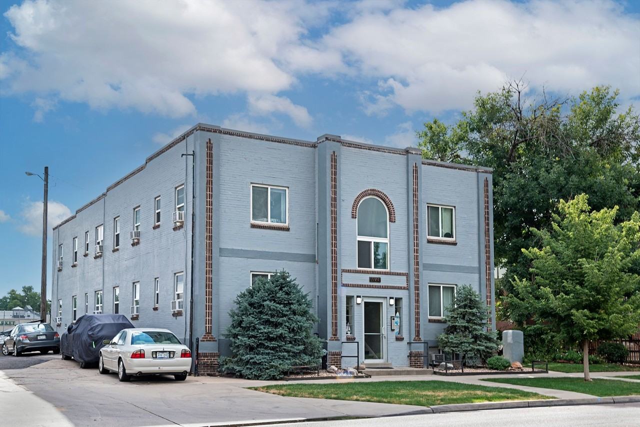 1120 S Logan St #6 - Photo 6 of 25