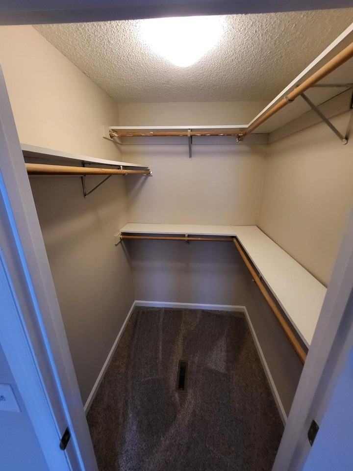 Lakeview Apartments (HA) - Photo 6 of 9