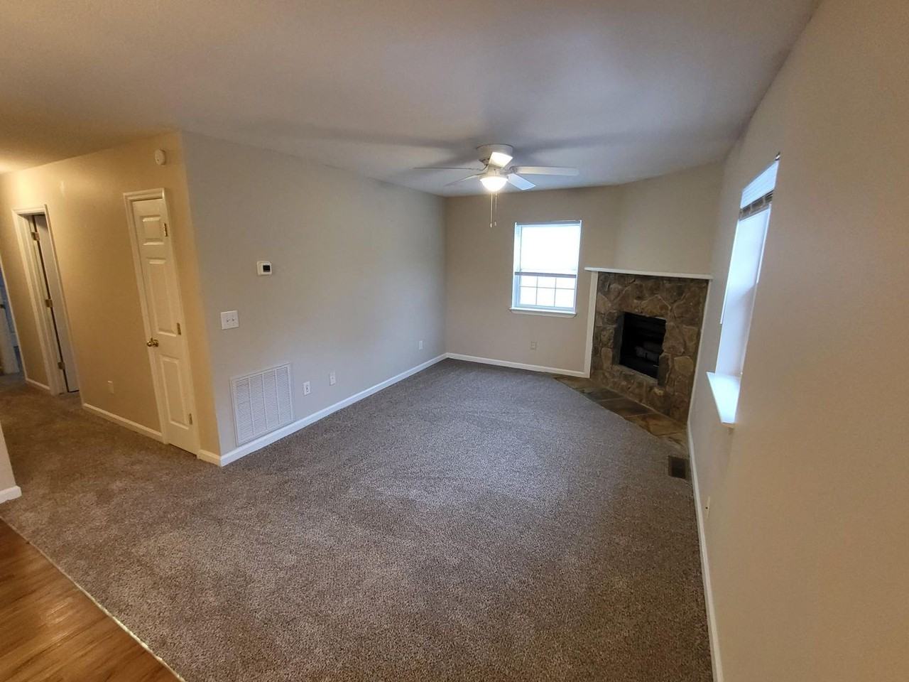 Lakeview Apartments (HA) - Photo 2 of 9