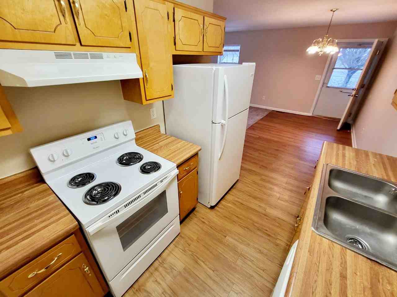 Lakeview Apartments (HA) - Photo 3 of 9