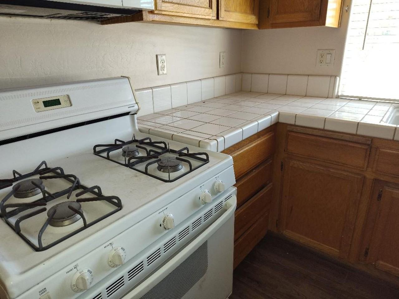 8510 Eagles Landing Dr - Photo 3 of 11