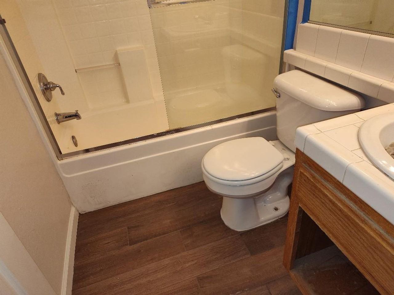 8510 Eagles Landing Dr - Photo 5 of 16