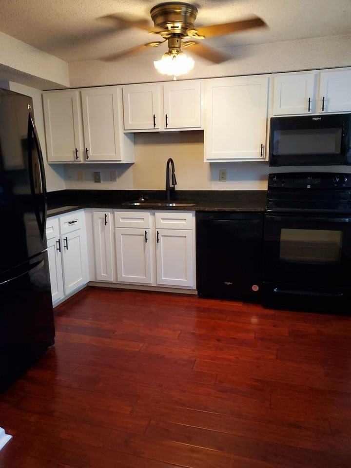 1100 Reserve Way - Photo 2 of 10