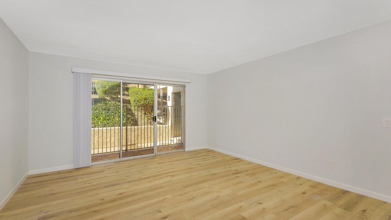 2362 Hosp Way - Photo 2 of 13