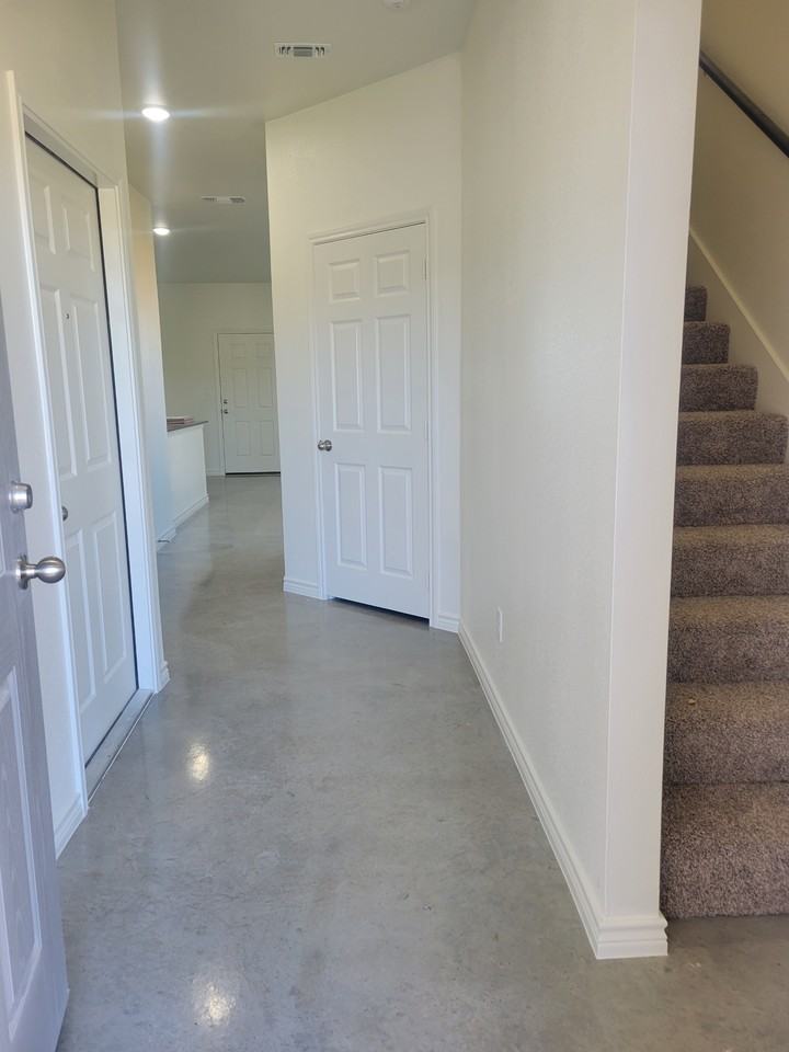 2329 Zanoletti - Photo 2 of 28