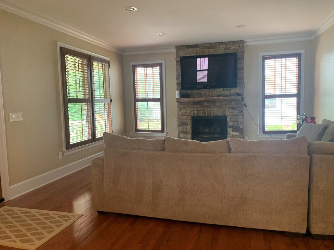 435 Mcadoo Ave - Photo 6 of 16