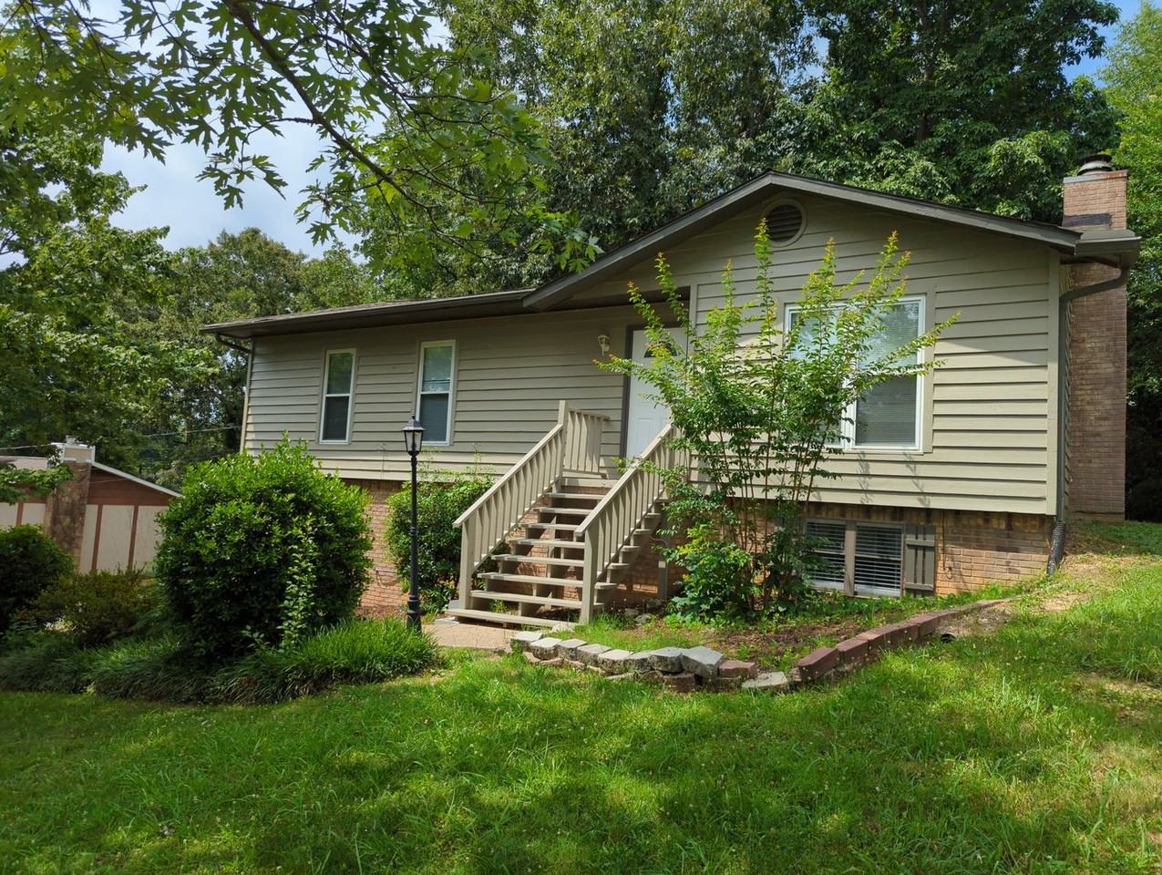 9207 Volans Ln - Photo 3 of 20