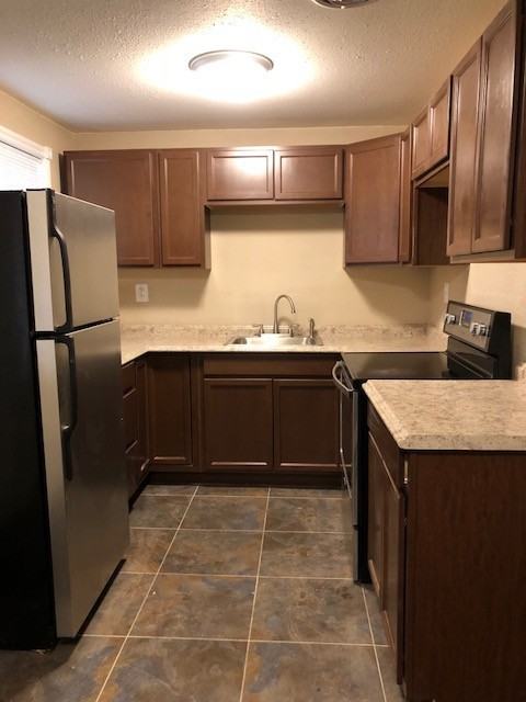 722 S Grand Dr - Photo 4 of 18