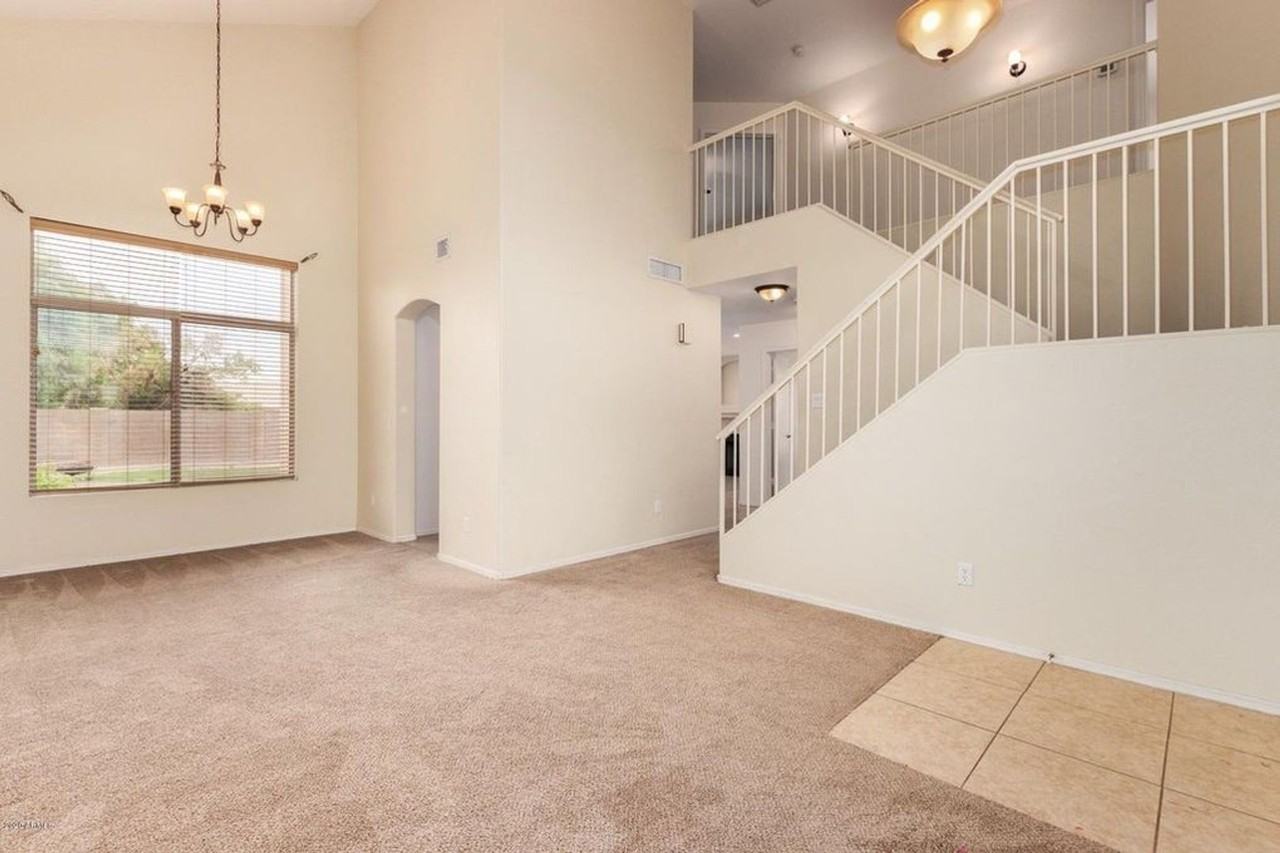 1157 W Swan Dr - Photo 2 of 13