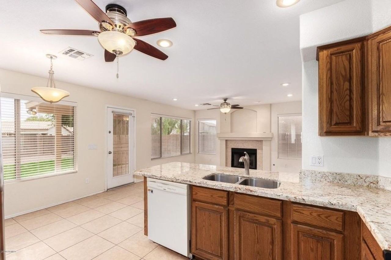 1157 W Swan Dr - Photo 5 of 13