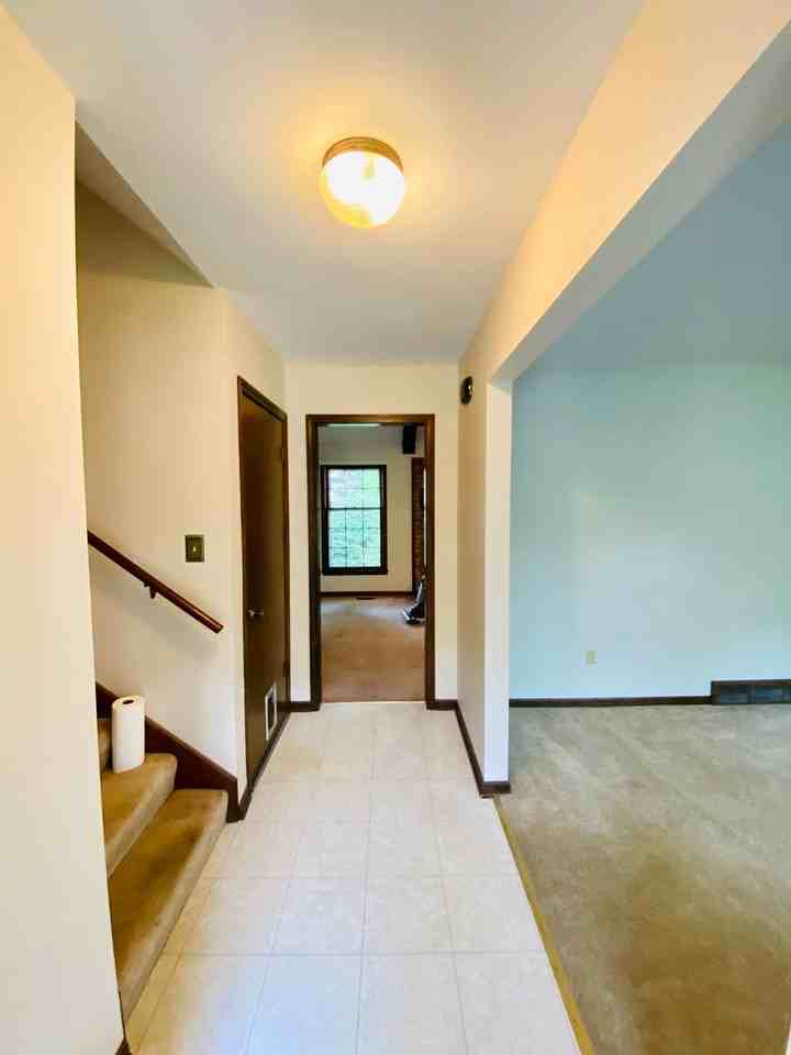 12119 W 101st St - Photo 2 of 25