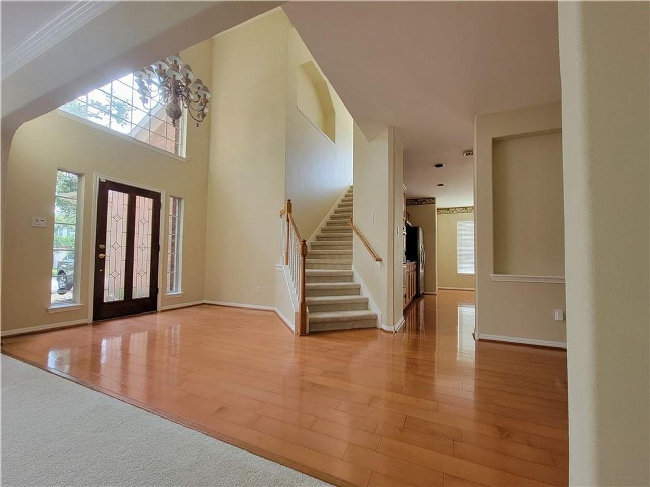 1411 Hunter Ace Way - Photo 3 of 39