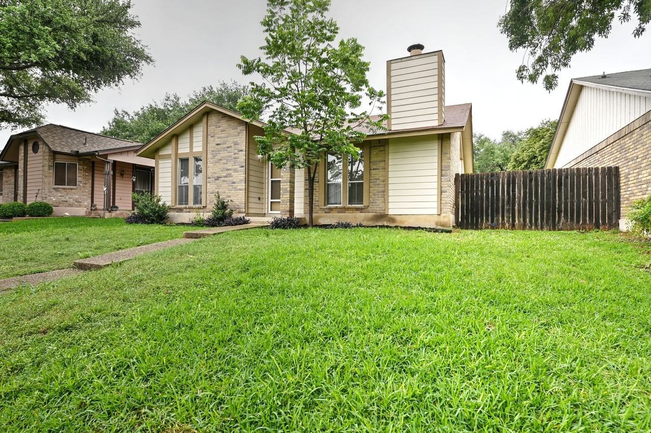 13706 Winding Hl - Photo 3 of 31