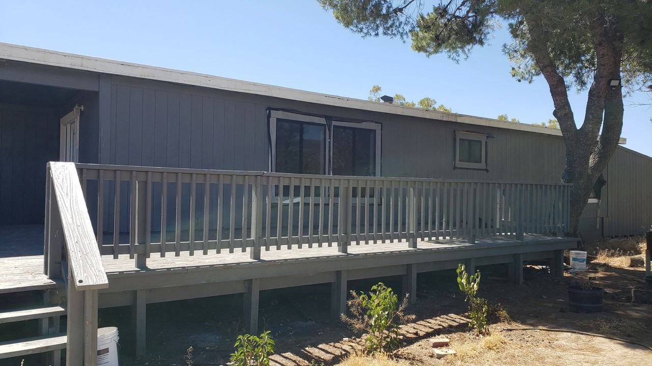 54680 Hufford Rd - Photo 2 of 24