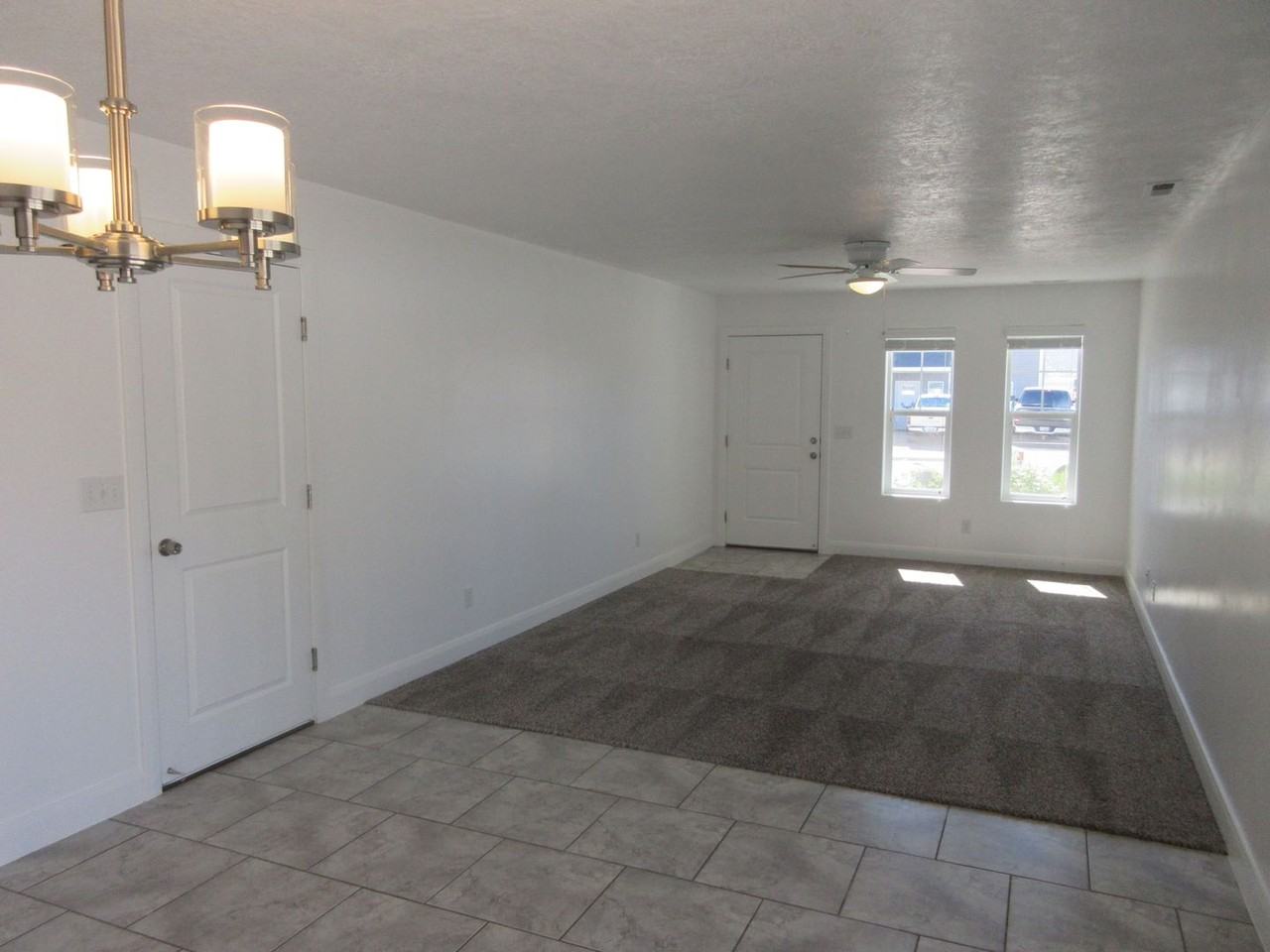 2635 N Shady Place Ln - Photo 5 of 17