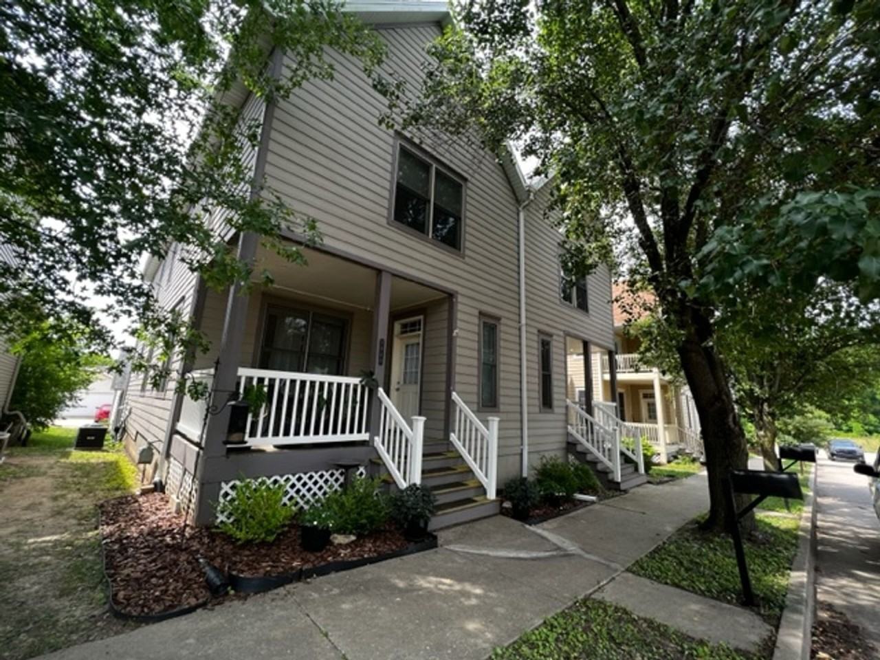 1940-1942 W Center St - Photo 2 of 32