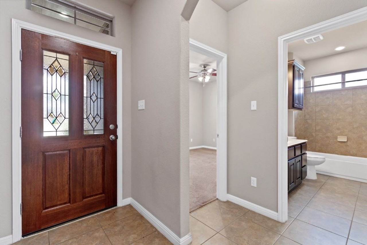 1571 Kirby - Photo 4 of 31