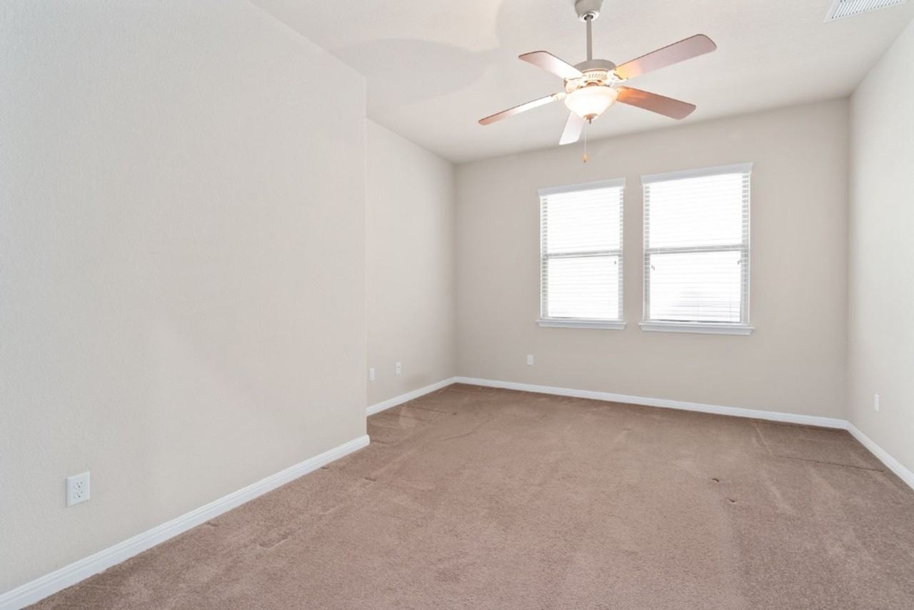 1571 Kirby - Photo 6 of 31