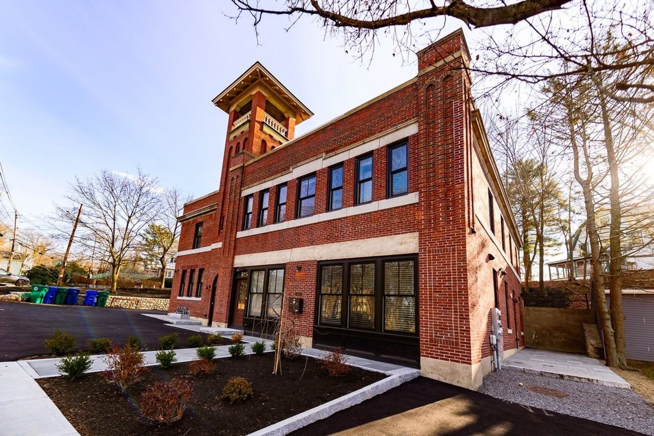 2040 Beacon St - Photo 3 of 12