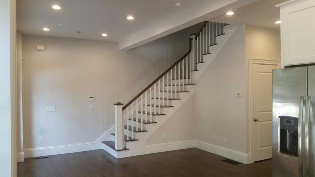 2040 Beacon St - Photo 6 of 12