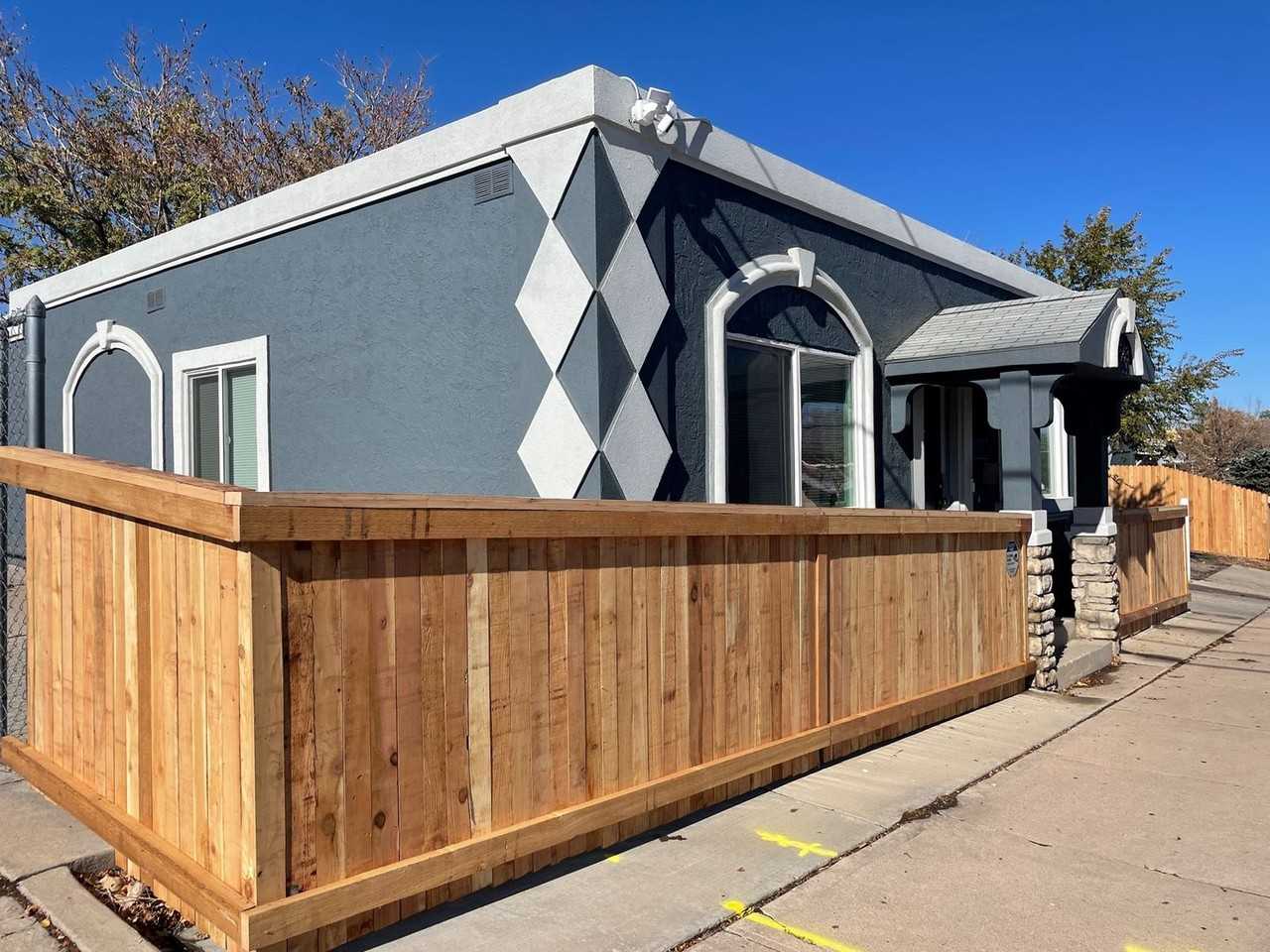 Irving563 - Photo 2 of 30