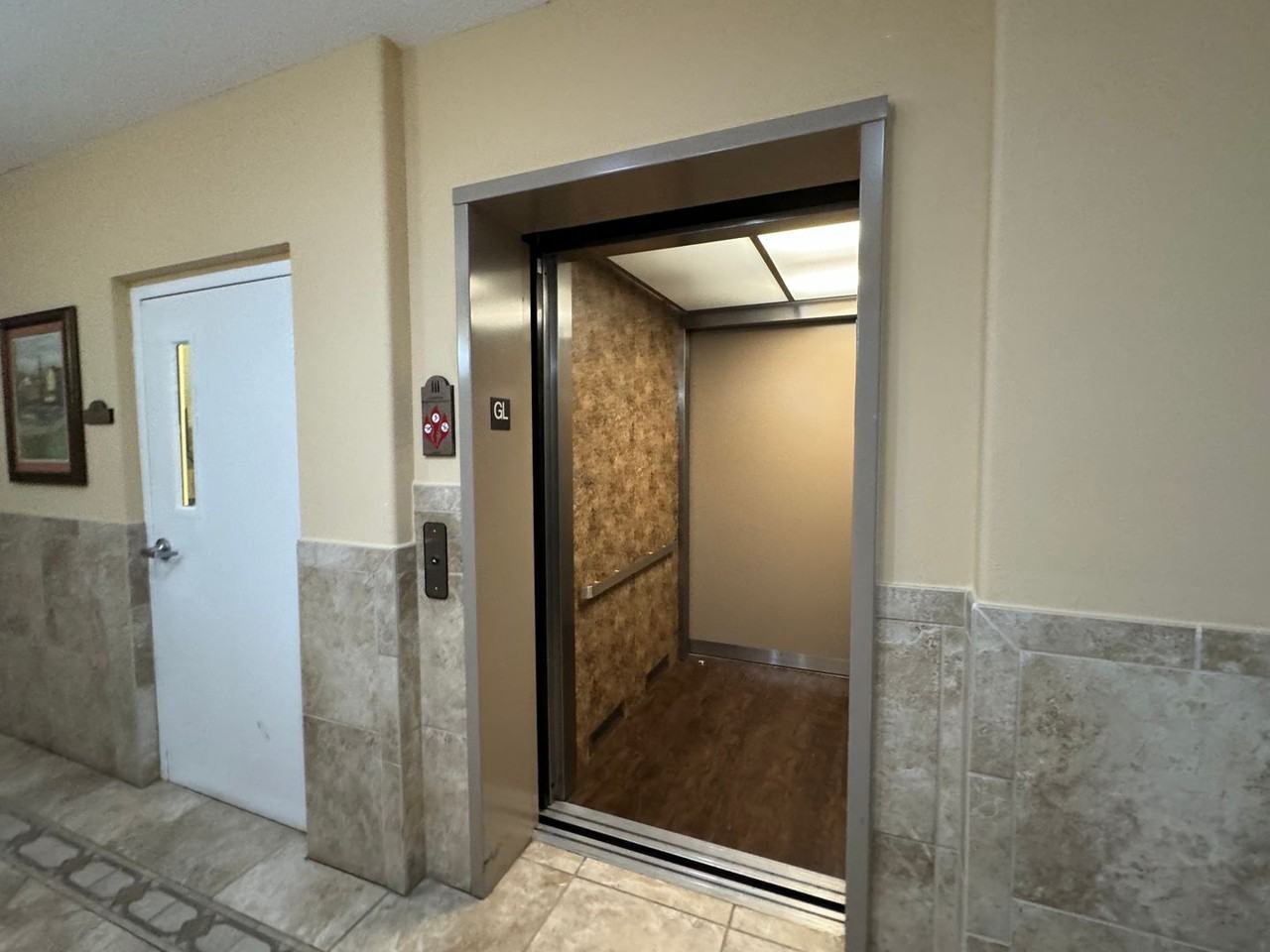 7516 Toscana Blvd #213 - Photo 5 of 39