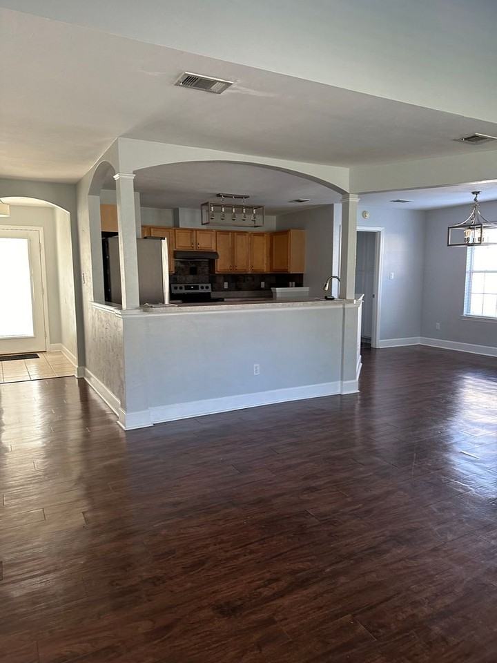 8353 Innsbrook Dr - Photo 2 of 37