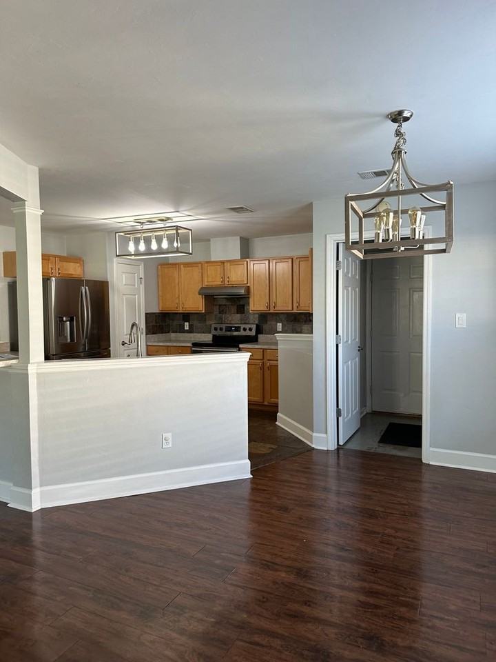 8353 Innsbrook Dr - Photo 3 of 37