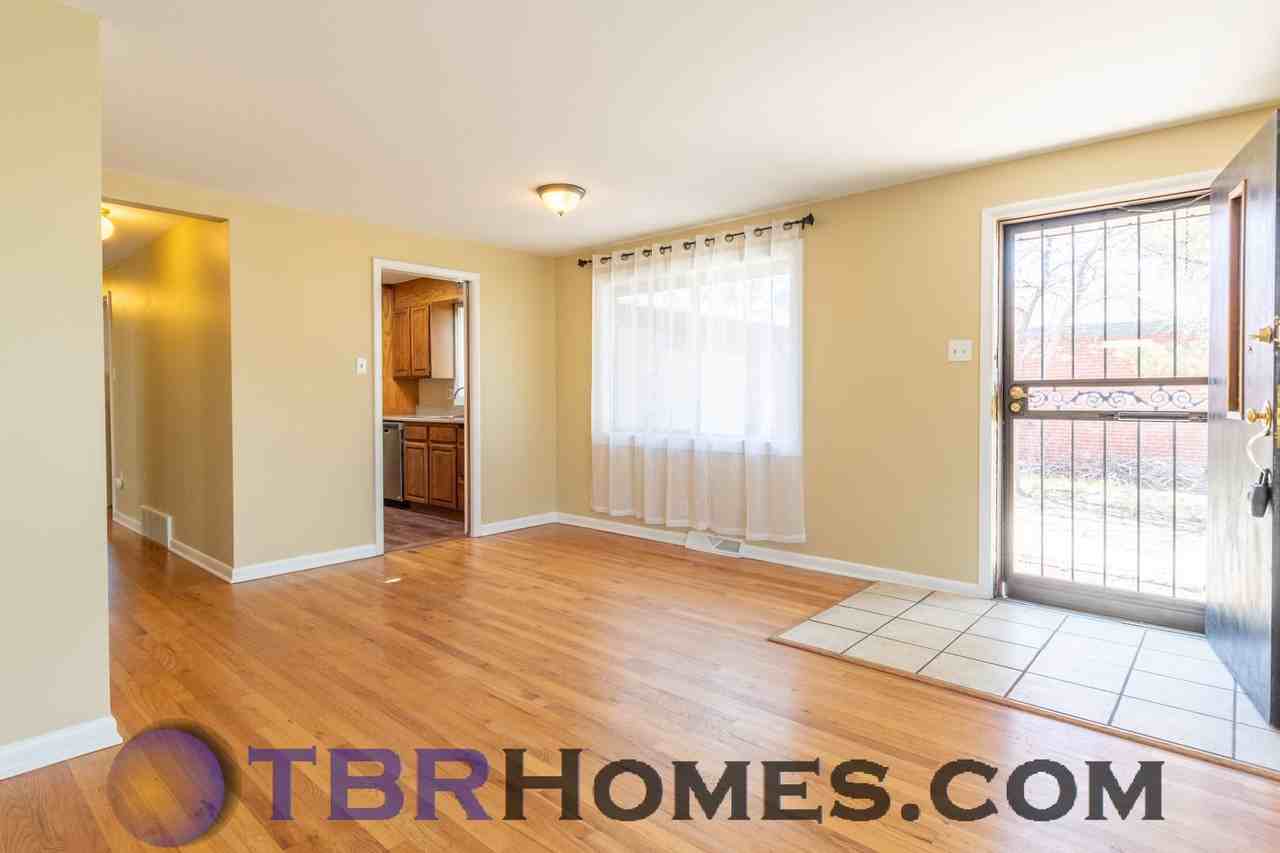 180 Agate Way - Photo 3 of 30