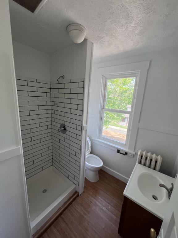 3106 Glendale Ave - Photo 2 of 6