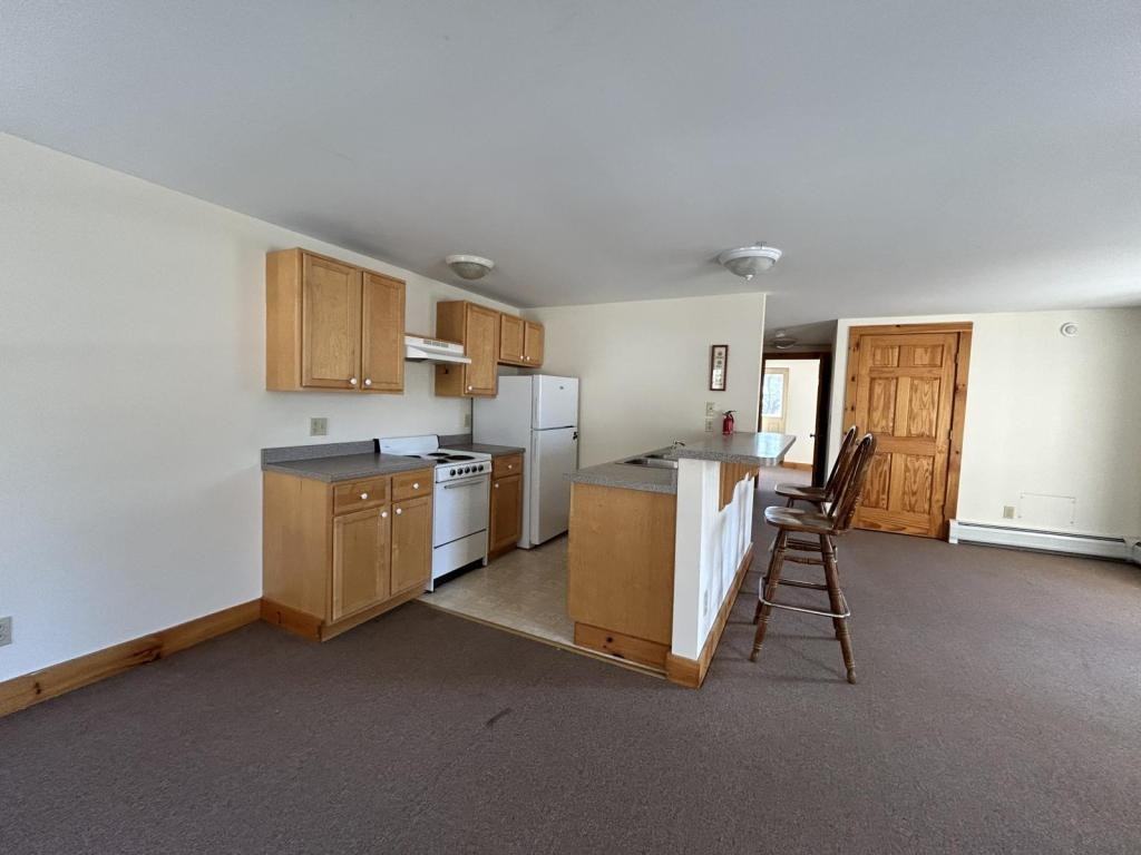 131 Elm St - Photo 3 of 6